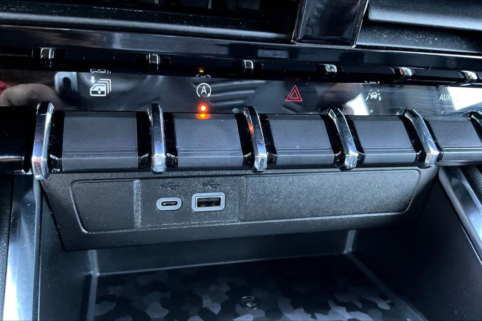 2023 GMC Canyon 4WD AT4 Summit White at Group 1 GMC Buick South