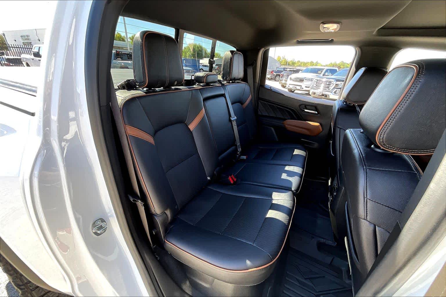 2023 GMC Canyon 4WD AT4 Summit White at Group 1 GMC Buick South