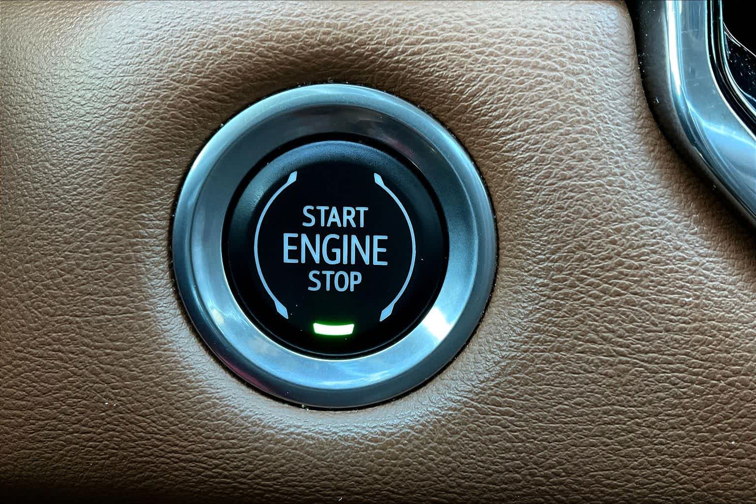 2023 GMC Canyon 4WD AT4 Summit White at Group 1 GMC Buick South