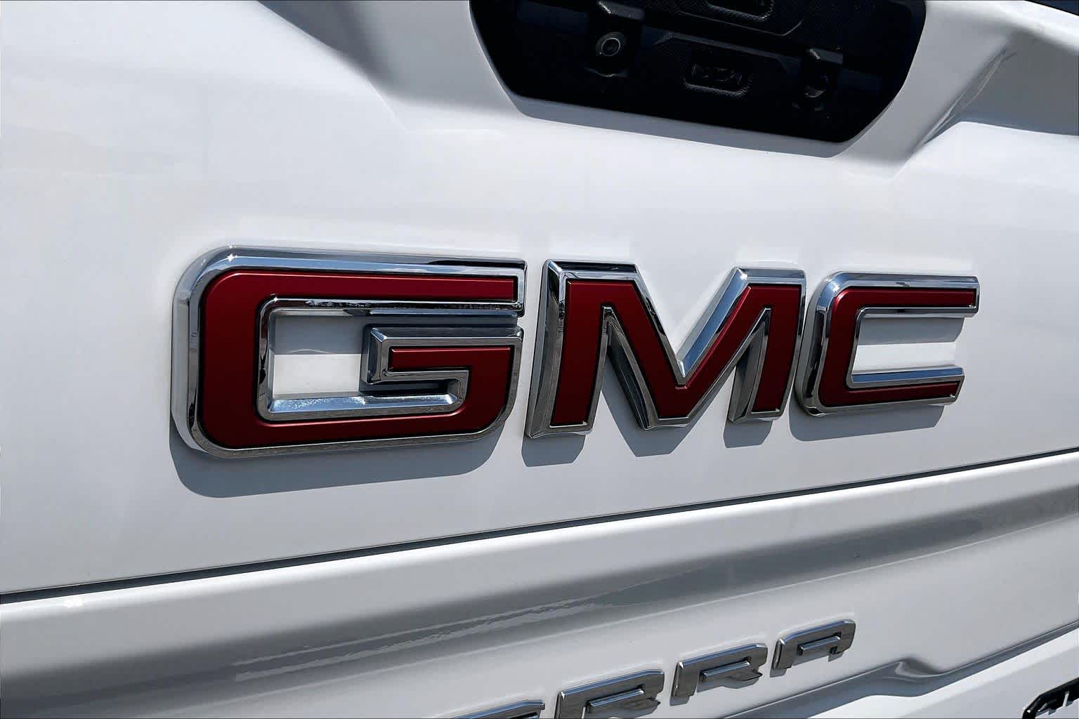 2021 GMC Sierra 1500 AT4 Summit White at Group 1 GMC Buick South
