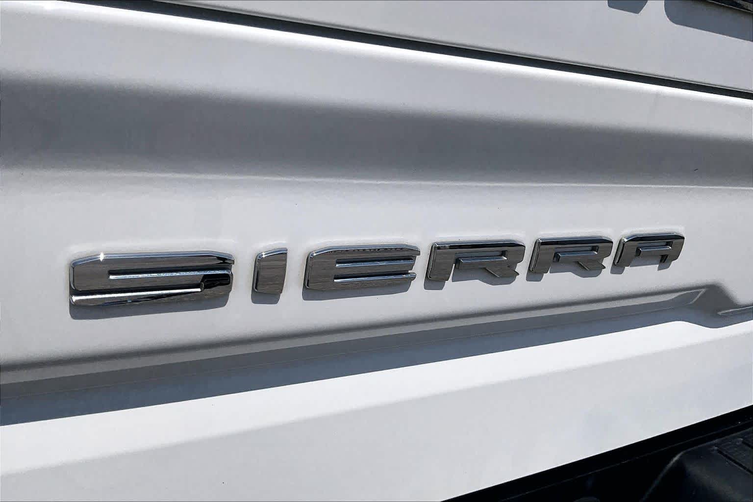 2021 GMC Sierra 1500 AT4 Summit White at Group 1 GMC Buick South
