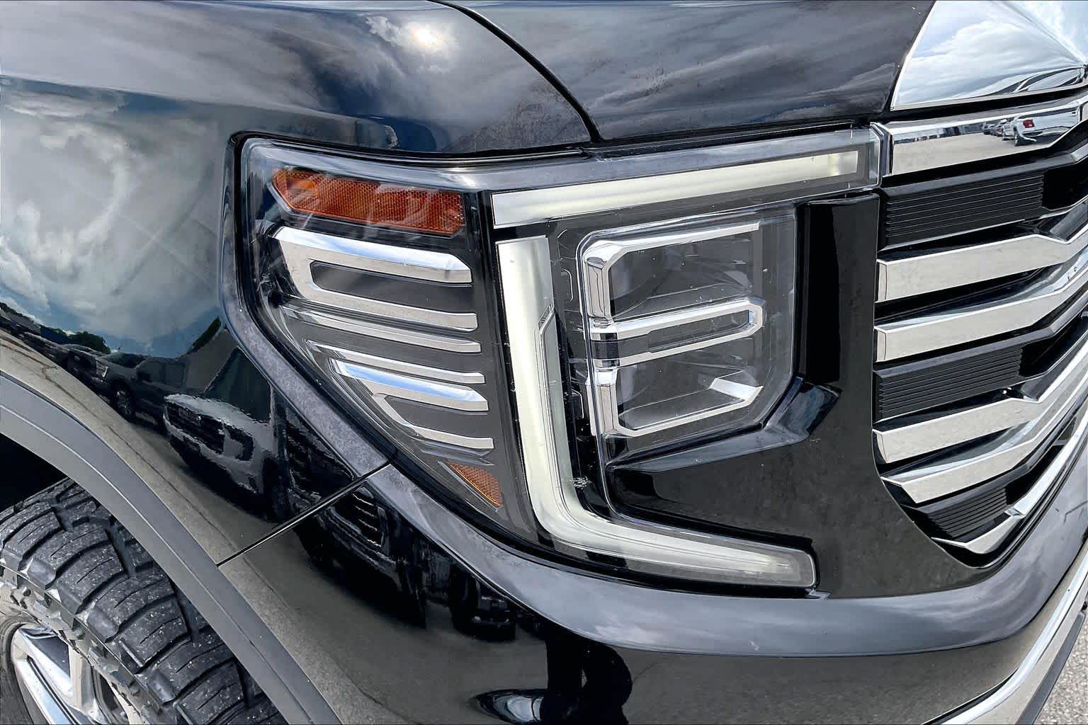 2022 GMC Sierra 1500 SLT Onyx Black at Group 1 GMC Buick South