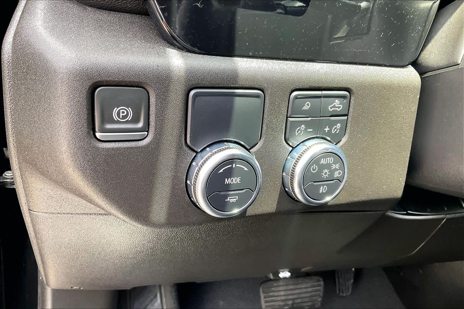 2022 GMC Sierra 1500 SLT Onyx Black at Group 1 GMC Buick South