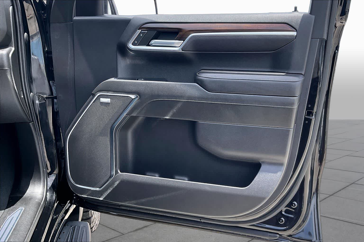 2022 GMC Sierra 1500 SLT Onyx Black at Group 1 GMC Buick South