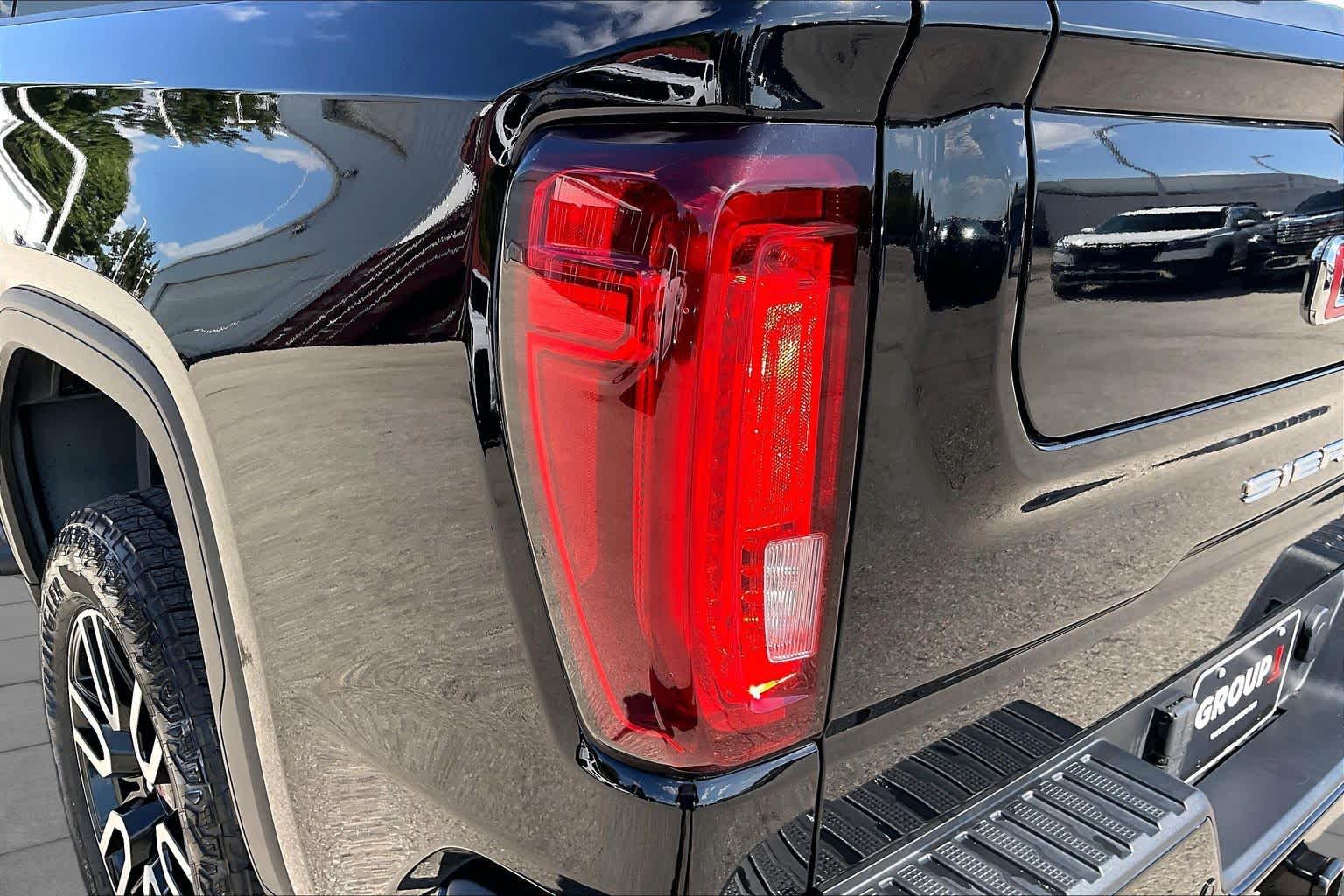 2023 GMC Sierra 1500 photo 29 of 35