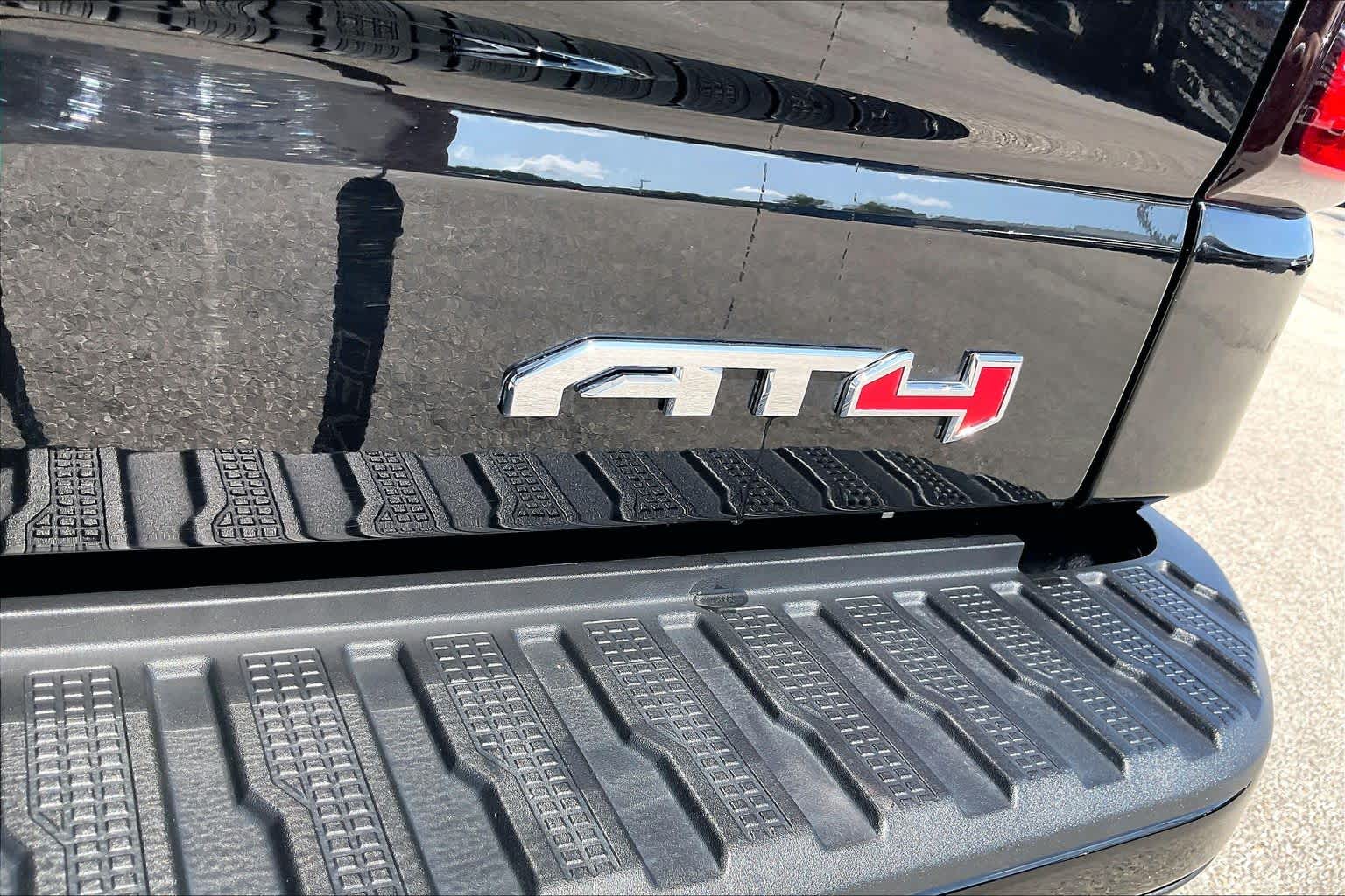 2023 GMC Sierra 1500 photo 10 of 35