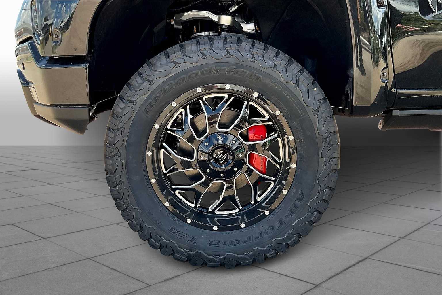 2025 GMC Sierra 1500 AT4 - 8
