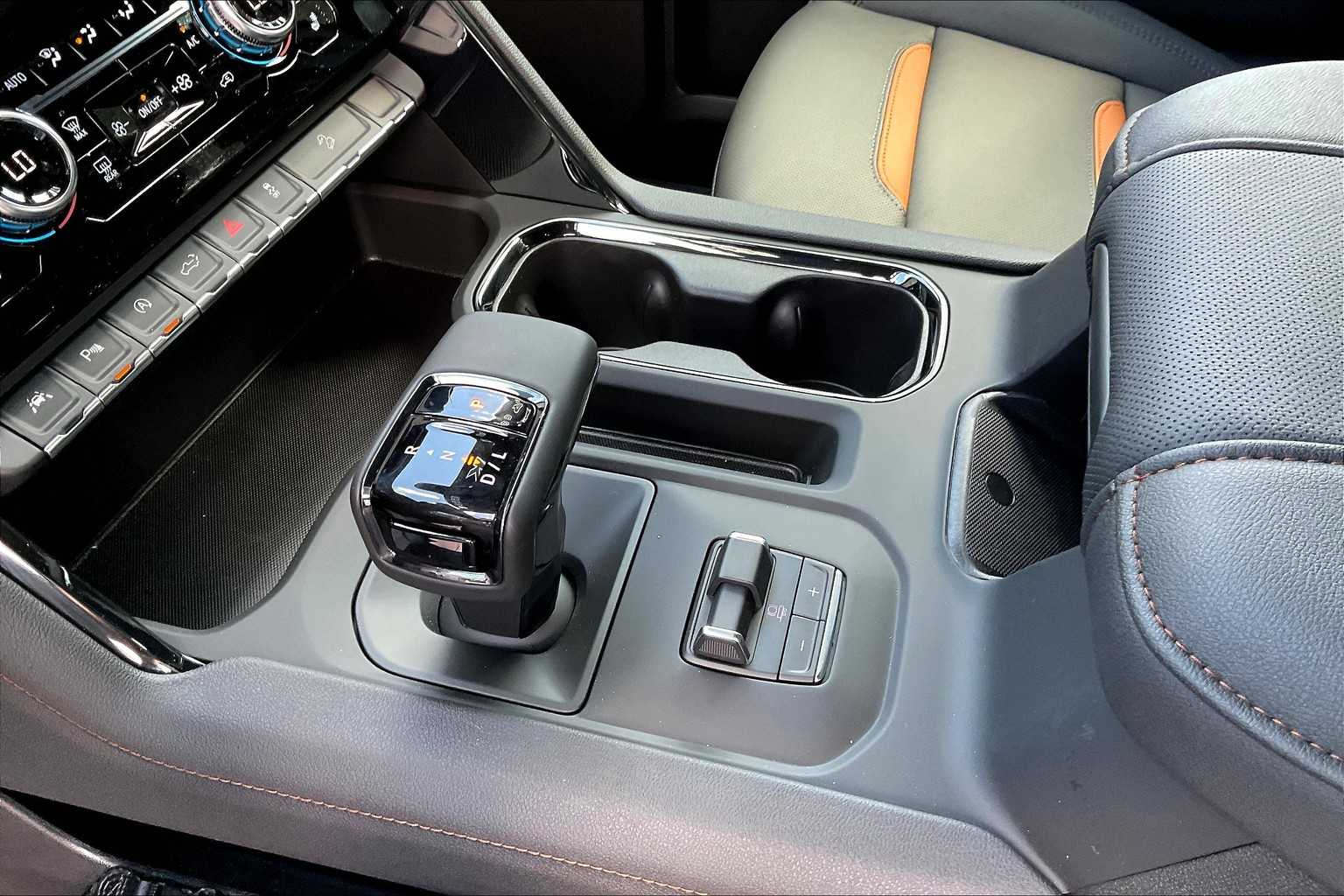 2025 GMC Sierra 1500 AT4 - 10