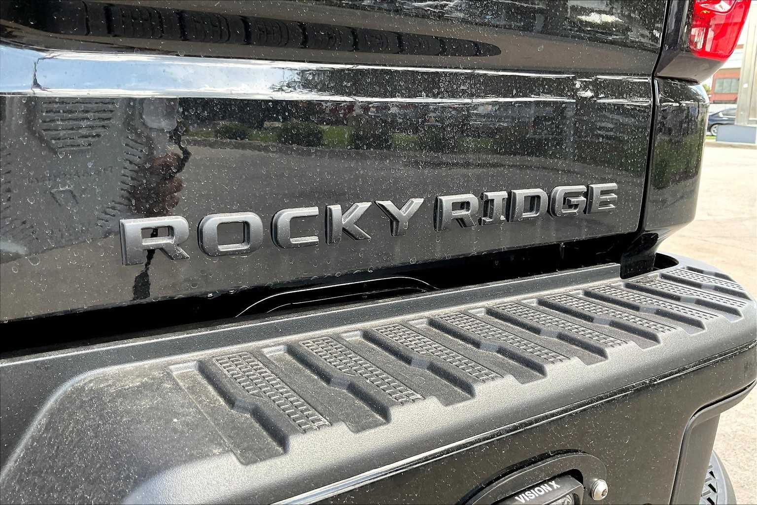 2025 GMC Sierra 1500 AT4 - 7