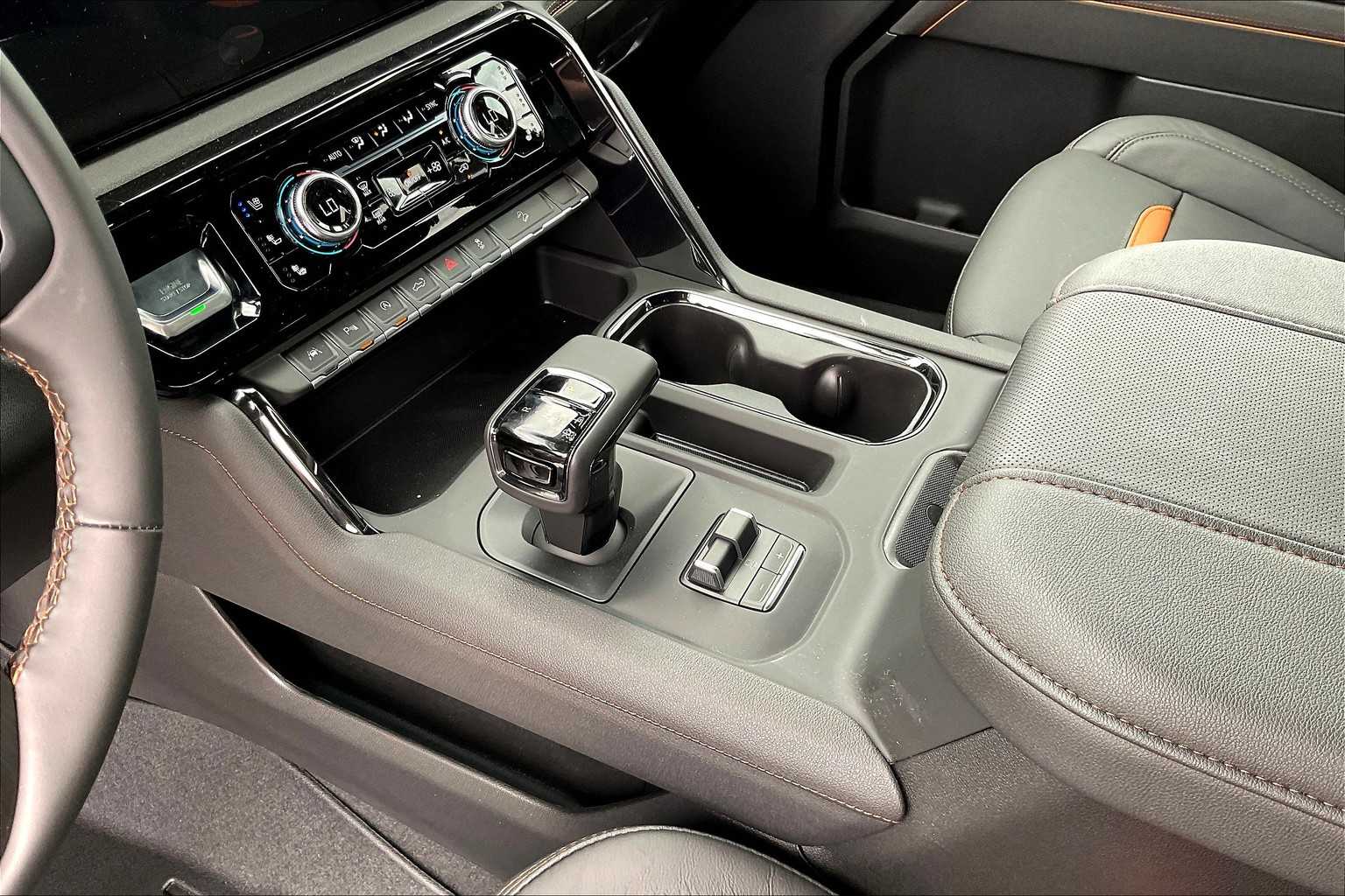 2025 GMC Sierra 1500 AT4 - 10