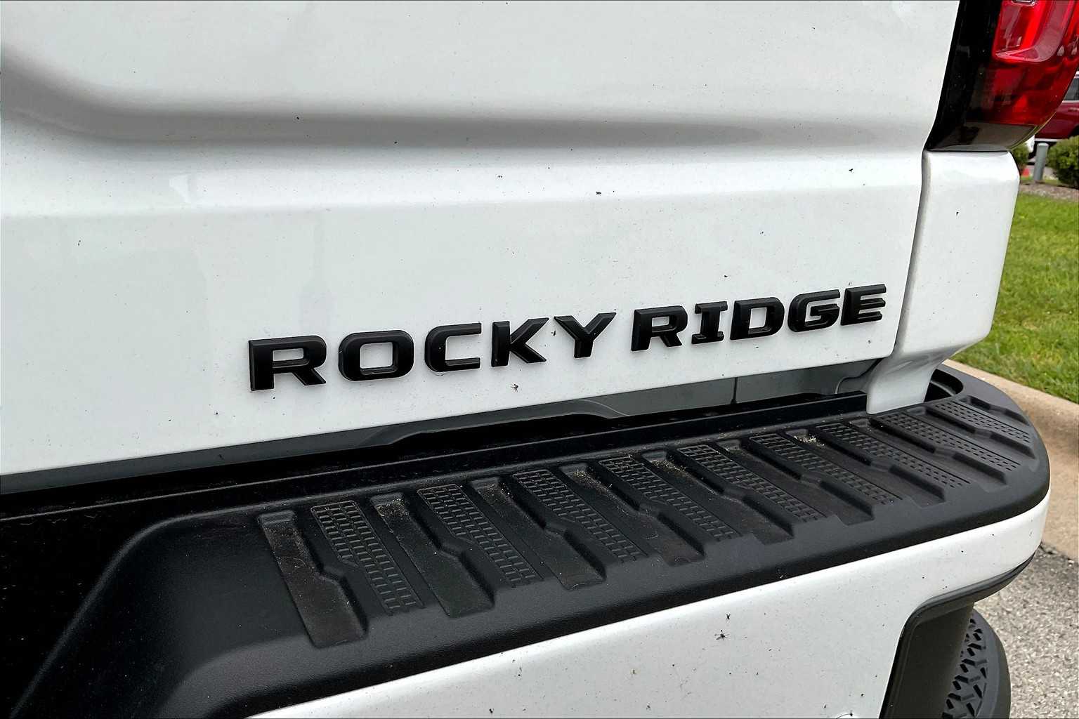2025 GMC Sierra 1500 AT4 - 7