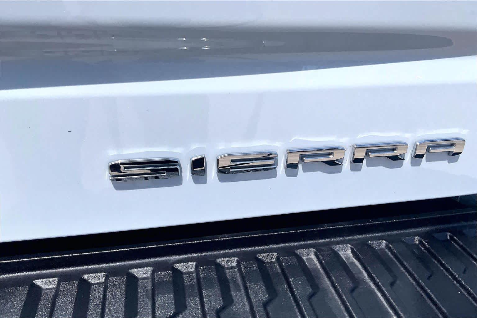 2026 GMC Sierra 1500 photo 10 of 37