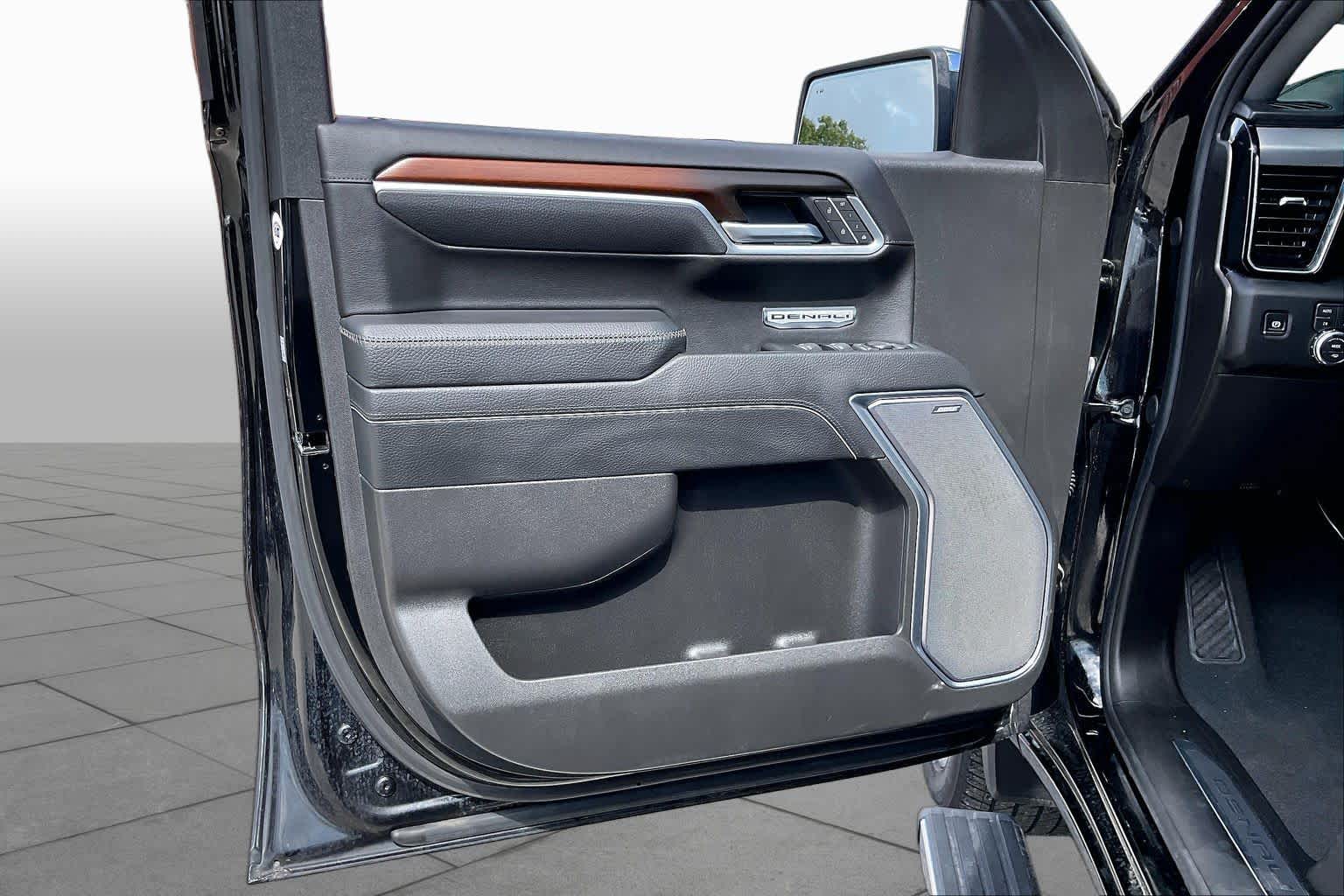 2026 GMC Sierra 1500 photo 22 of 35