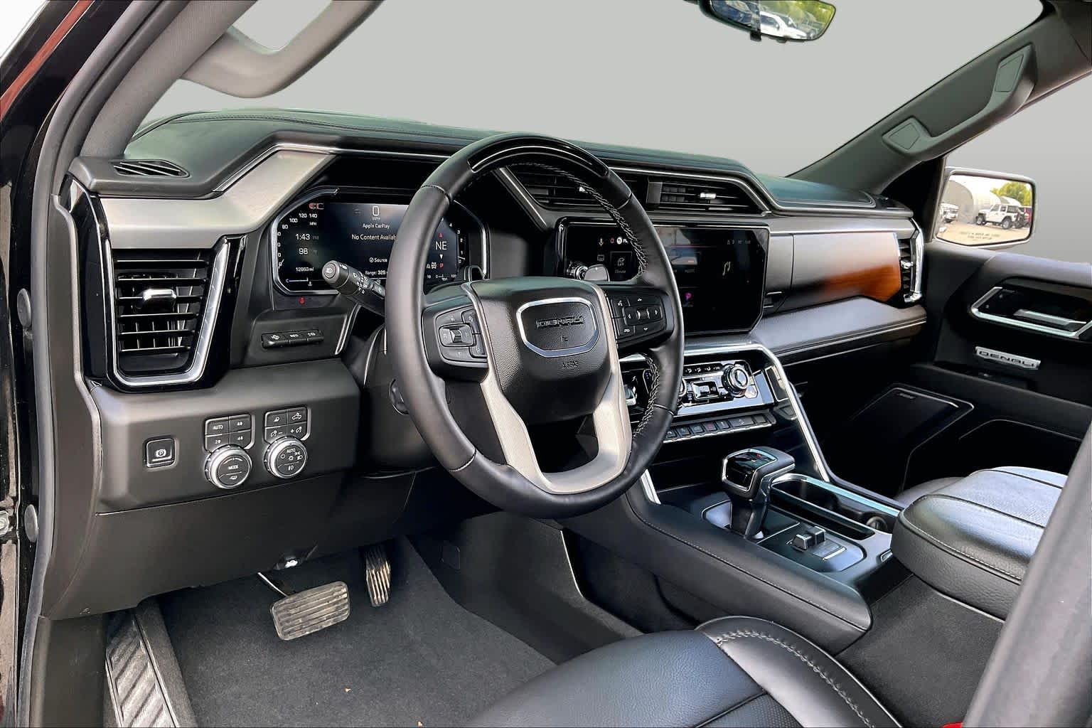 2026 GMC Sierra 1500 photo 18 of 35
