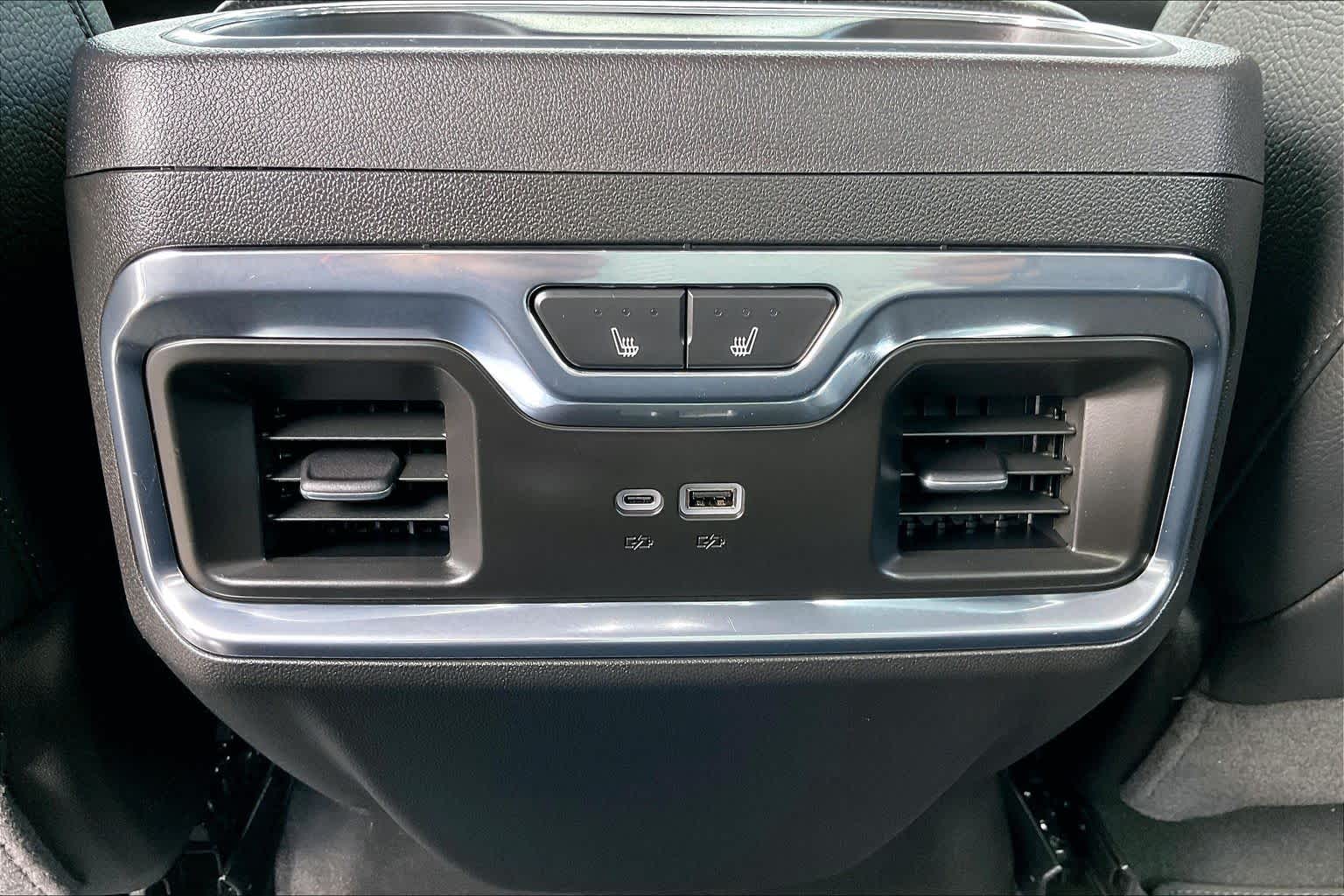 2026 GMC Sierra 1500 photo 32 of 35