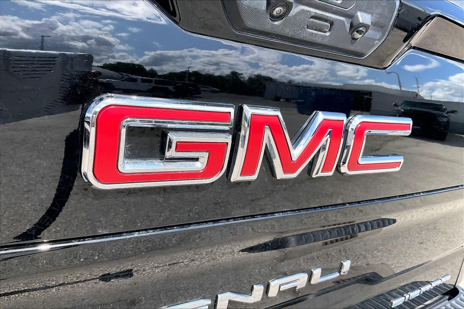 2026 GMC Sierra 1500 photo 31 of 35