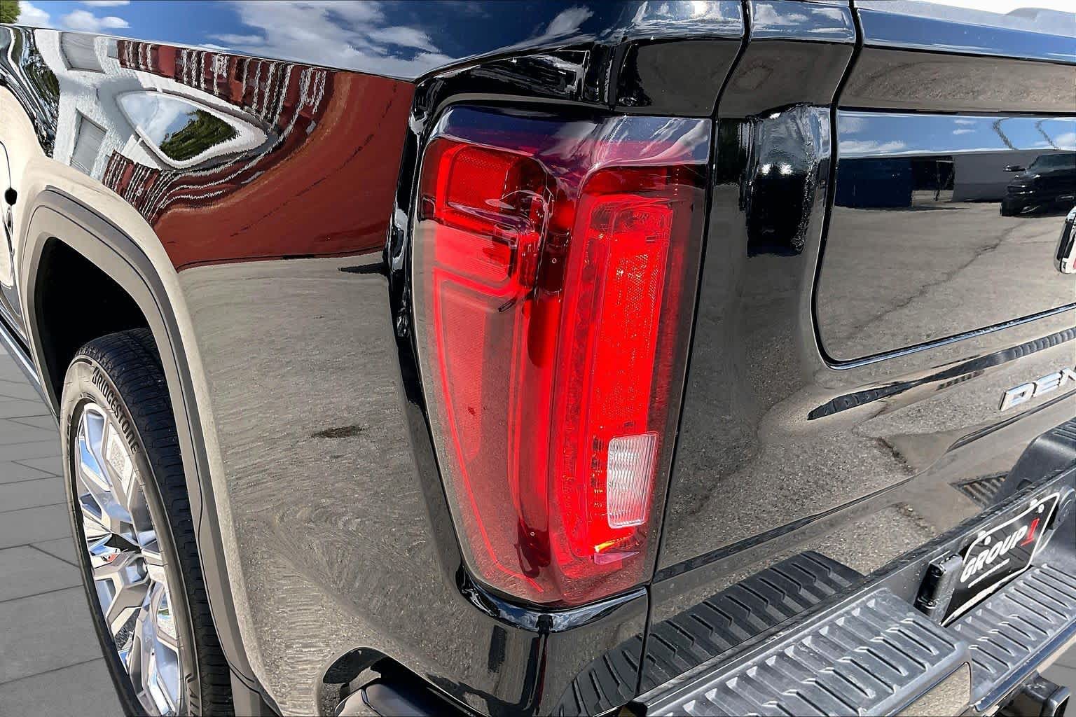 2026 GMC Sierra 1500 photo 29 of 35