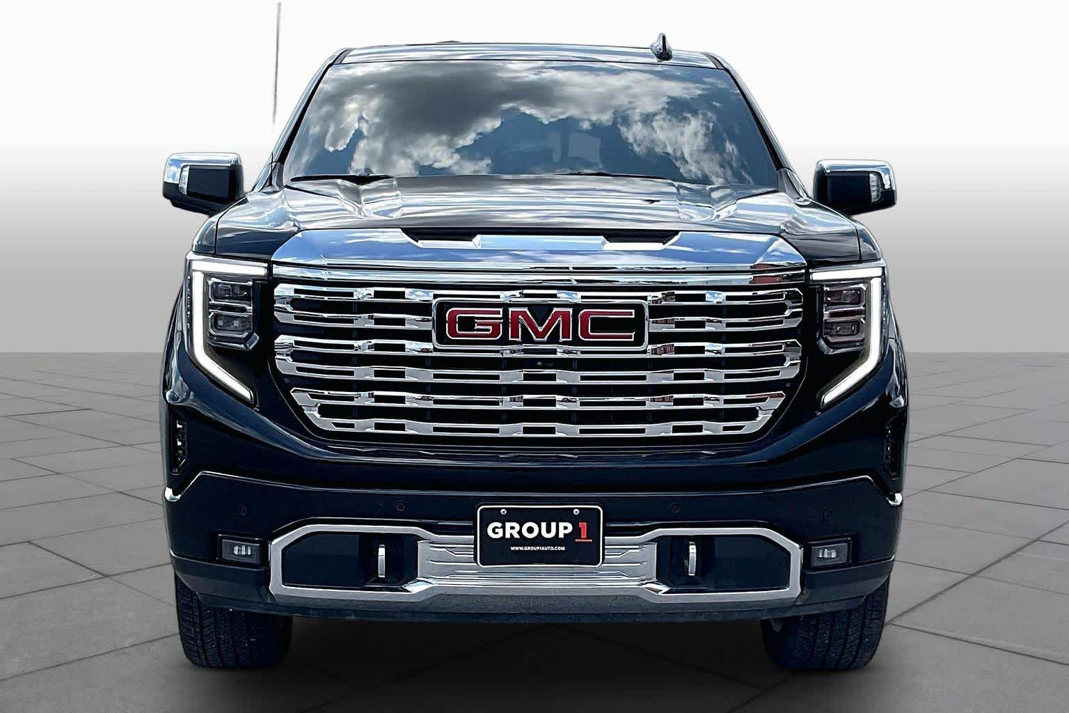 2026 GMC Sierra 1500 photo 4 of 35