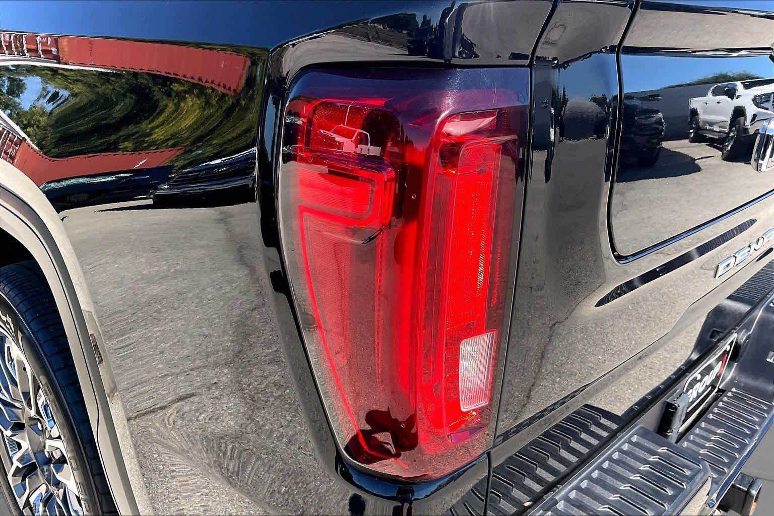 2024 GMC Sierra 1500 photo 29 of 35
