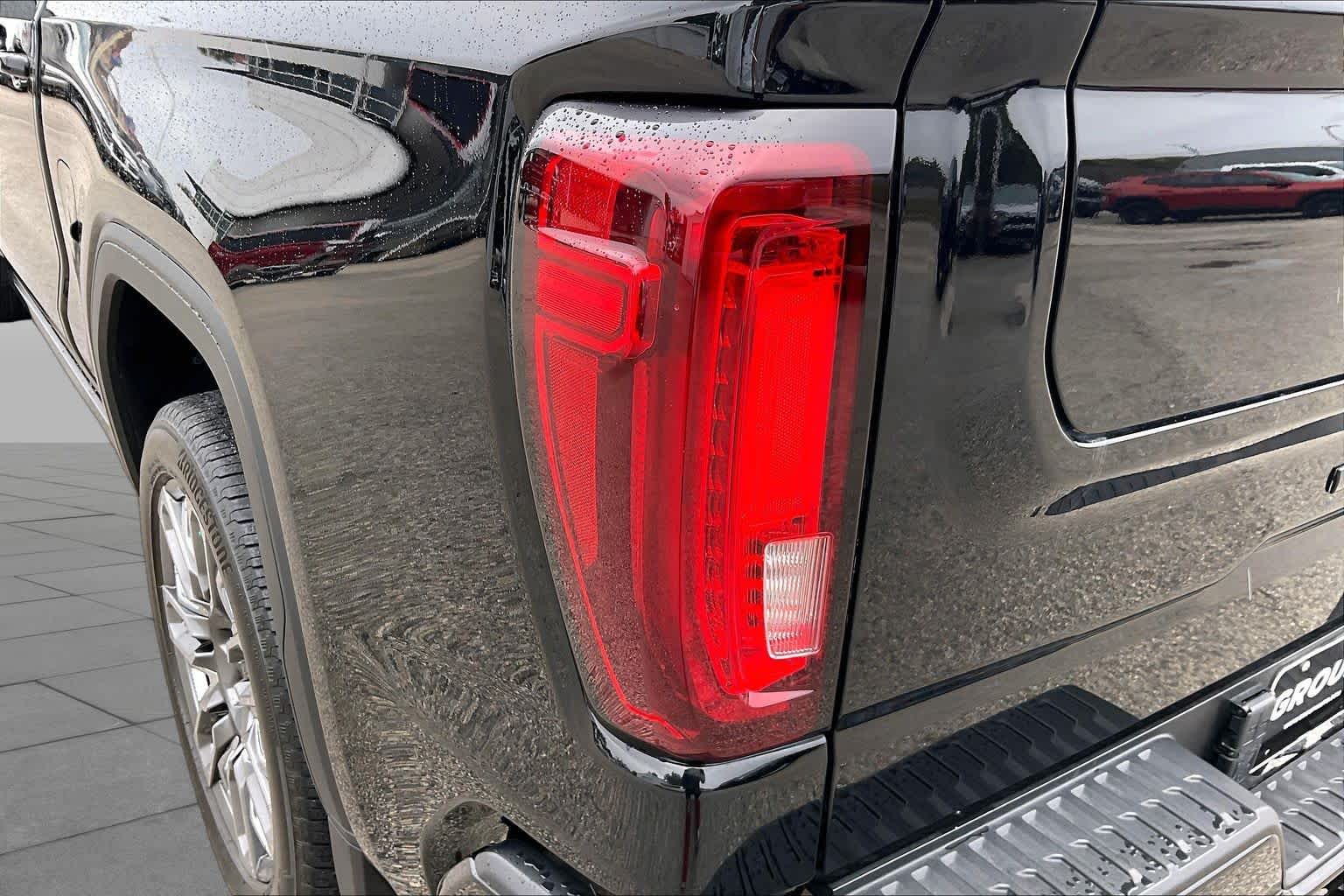 2023 GMC Sierra 1500 photo 28 of 34
