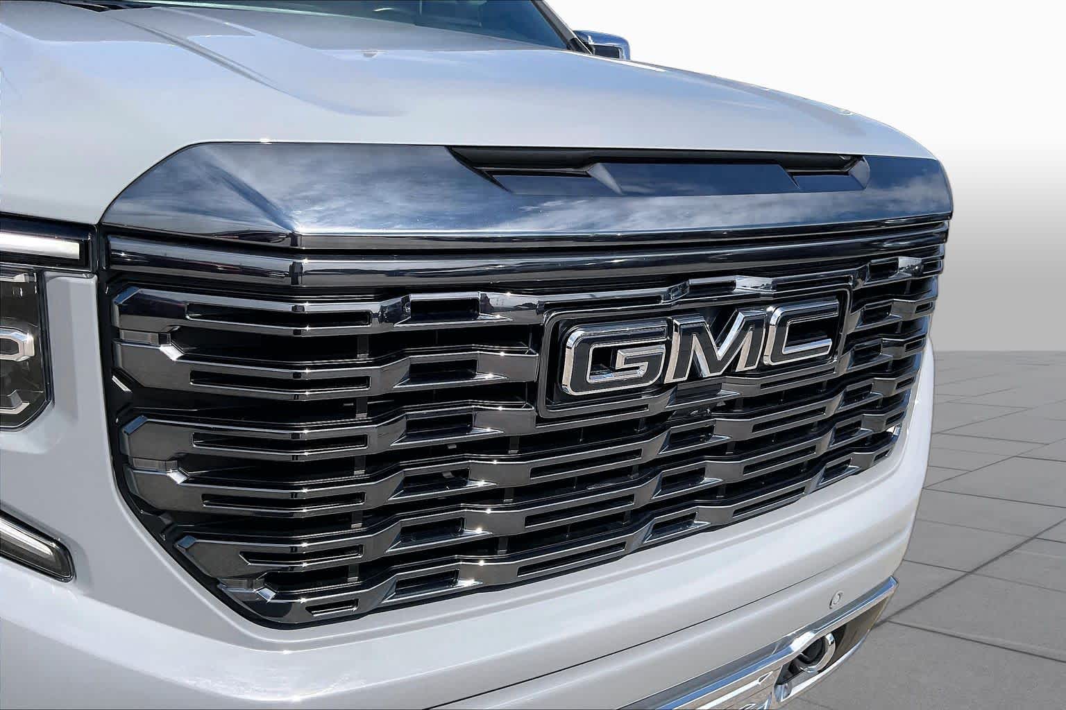 2024 GMC Sierra 1500 photo 30 of 35