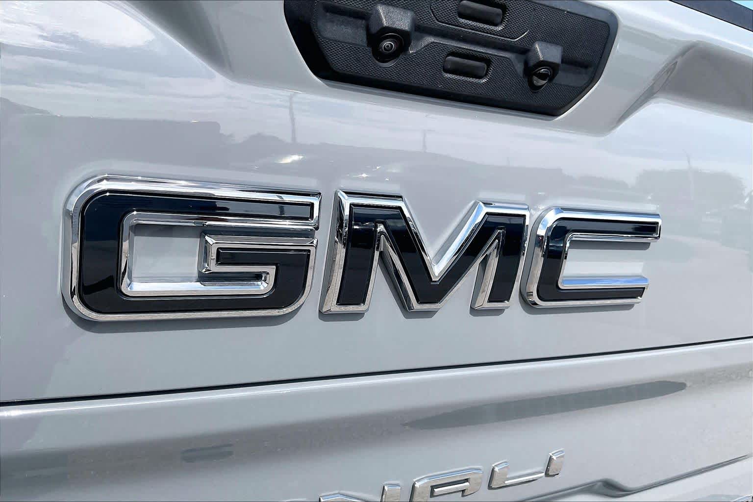 2024 GMC Sierra 1500 photo 31 of 35