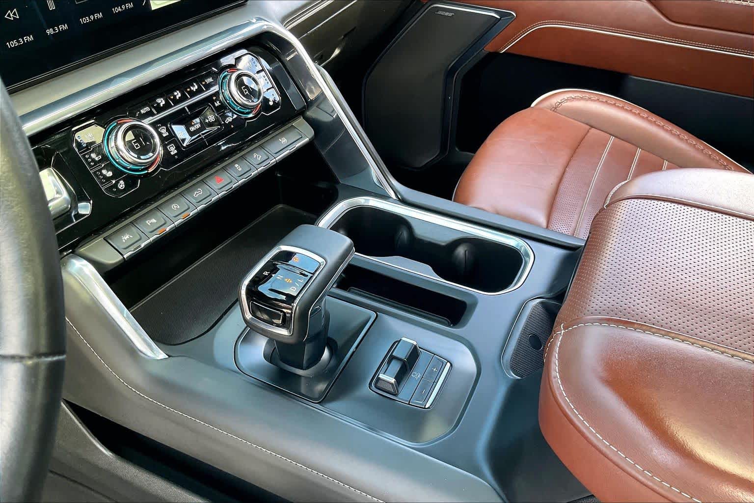 2024 GMC Sierra 1500 photo 17 of 35