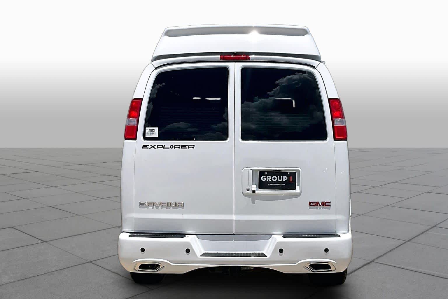 New 2026 Summit White GMC Work Van image 4