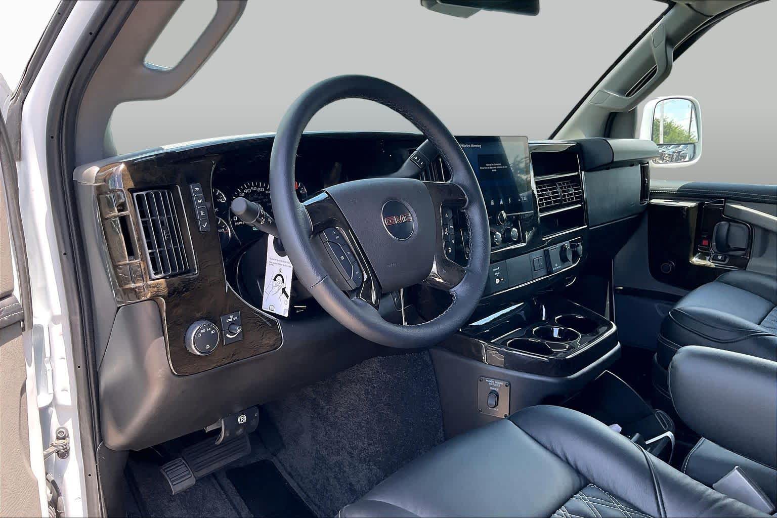 New 2026 Summit White GMC Work Van image 10