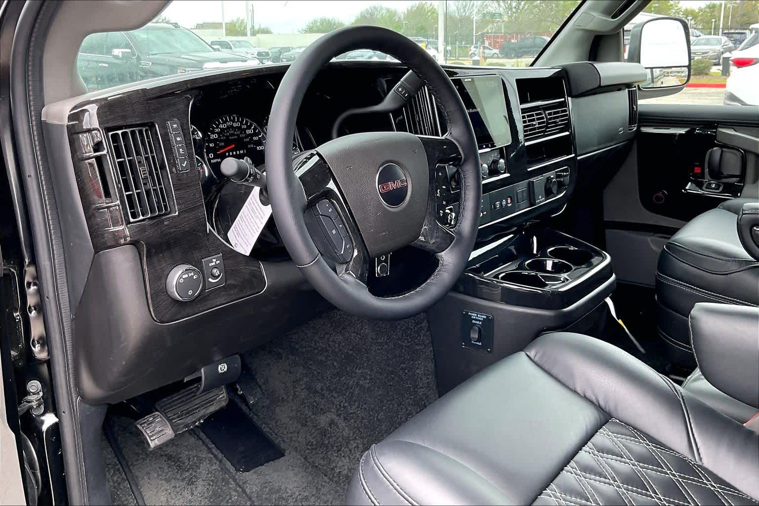 2026 GMC Savana Cargo Van - 9