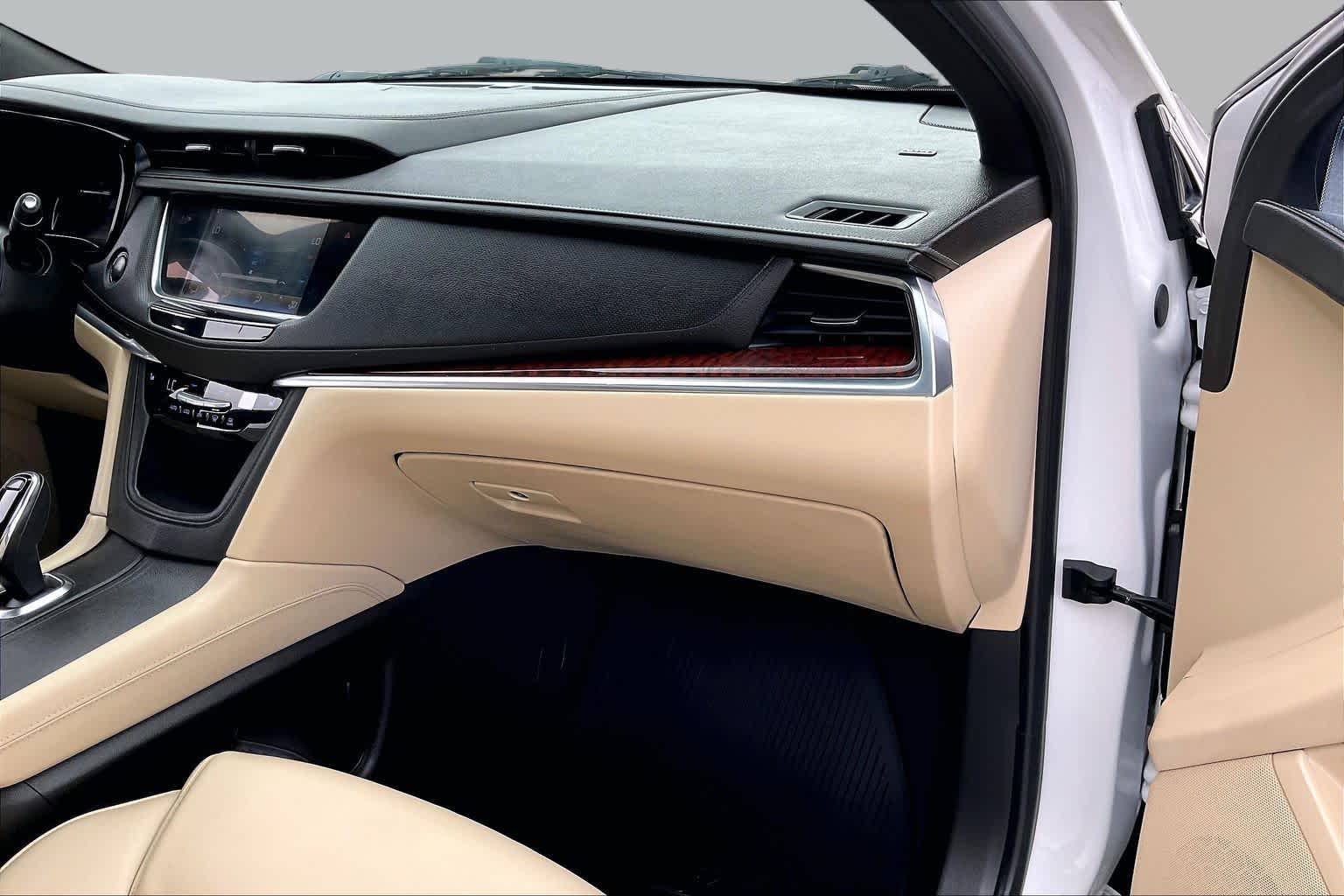 2018 Cadillac XT5 photo 19 of 35