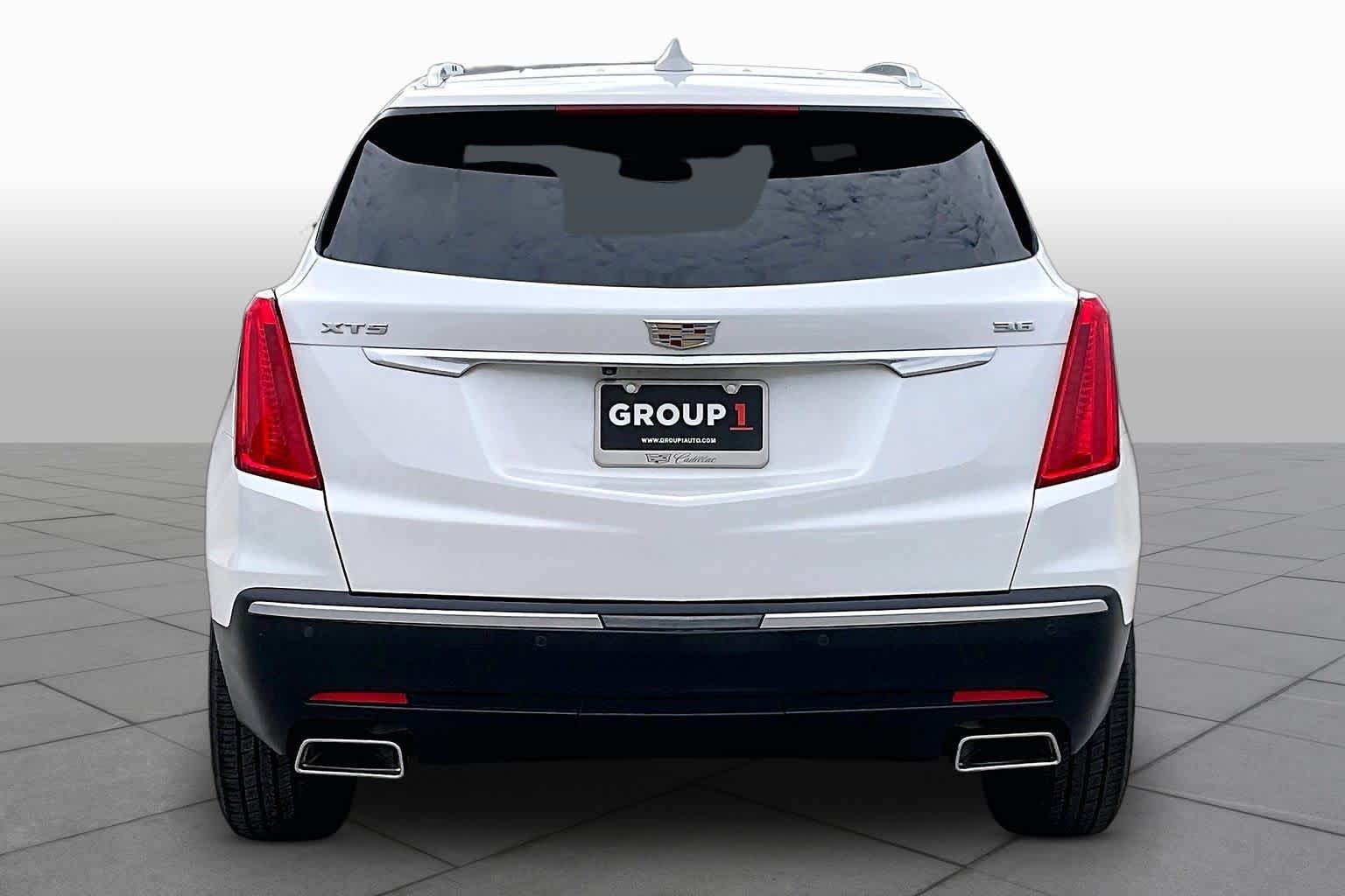 2018 Cadillac XT5 photo 5 of 35