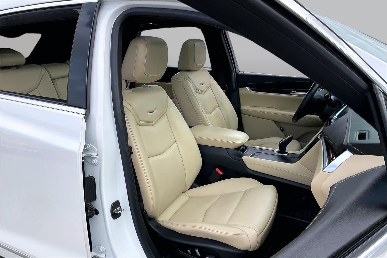 2018 Cadillac XT5 photo 9 of 35