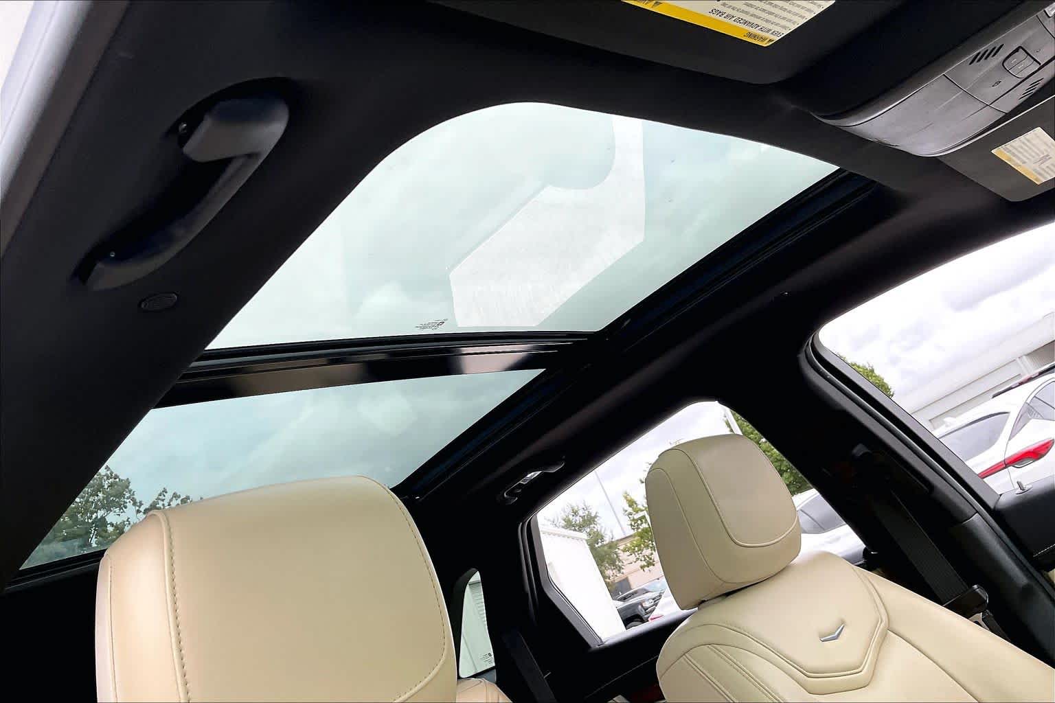 2018 Cadillac XT5 photo 14 of 35