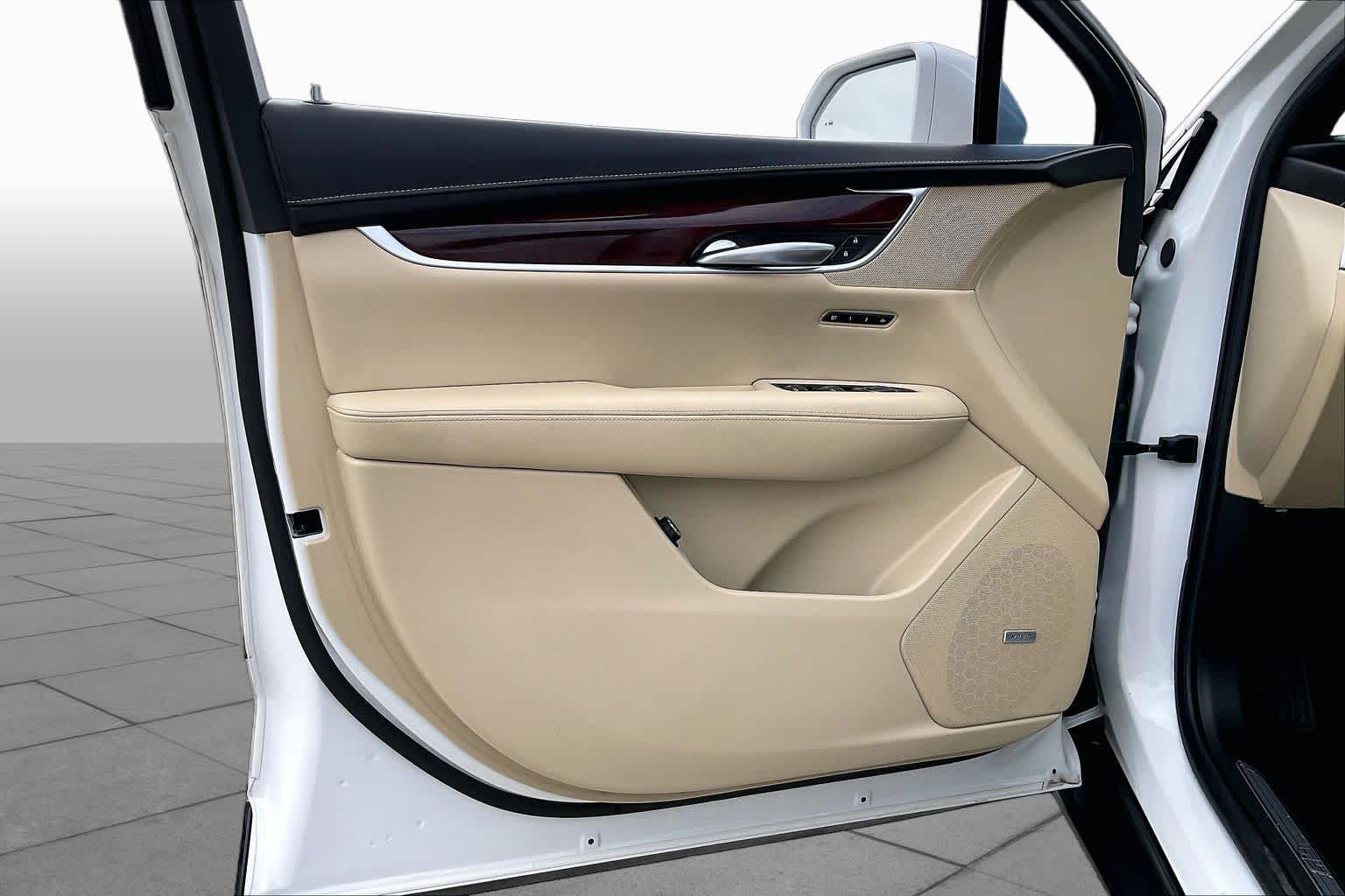 2018 Cadillac XT5 photo 22 of 35