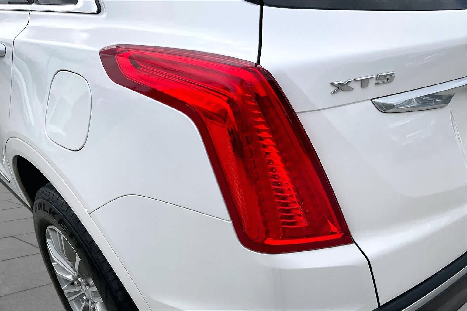 2018 Cadillac XT5 photo 29 of 35
