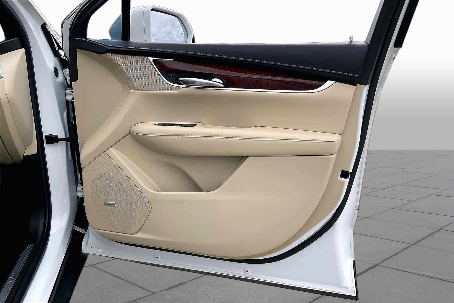 2018 Cadillac XT5 photo 23 of 35