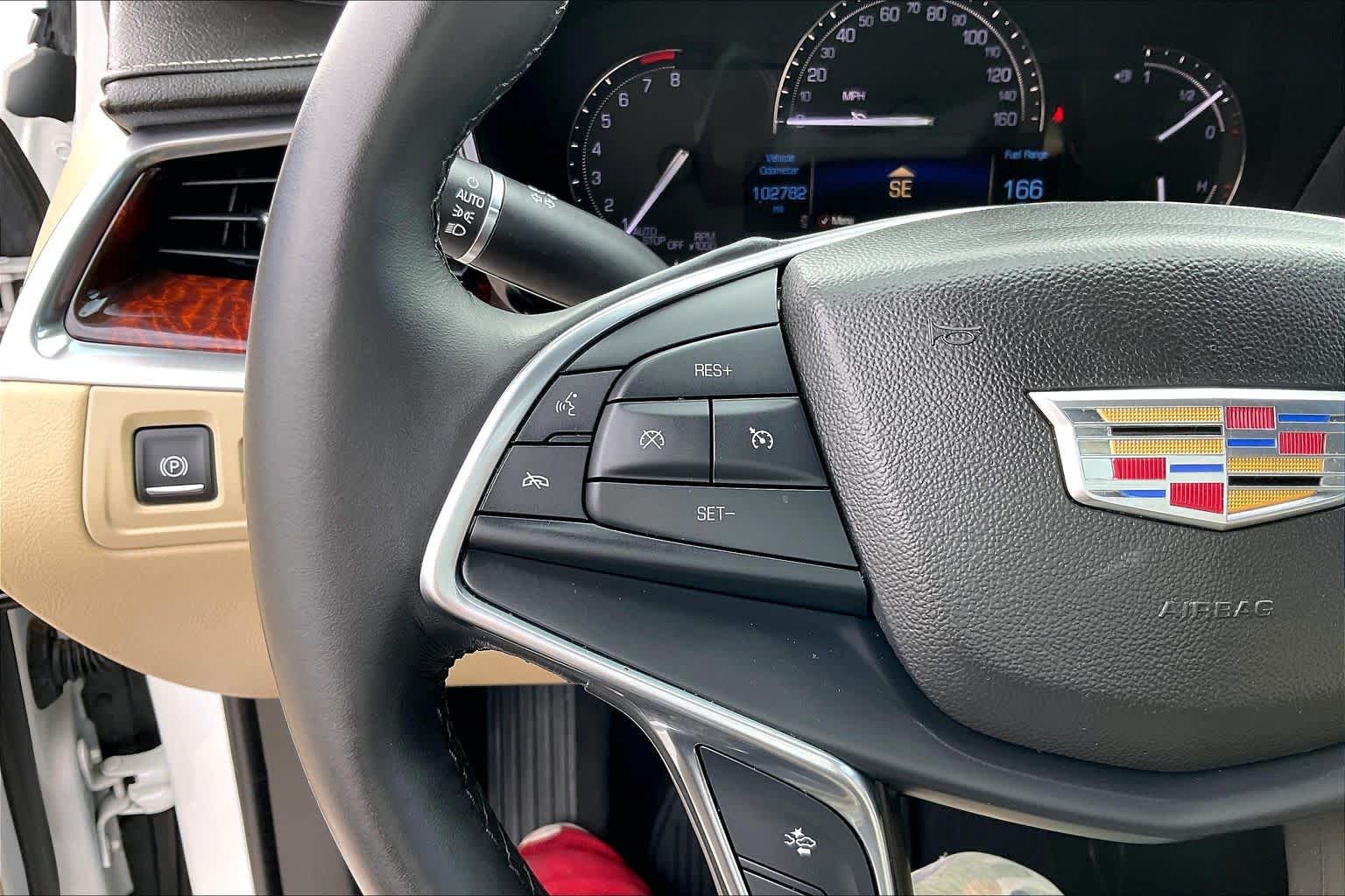 2018 Cadillac XT5 photo 24 of 35