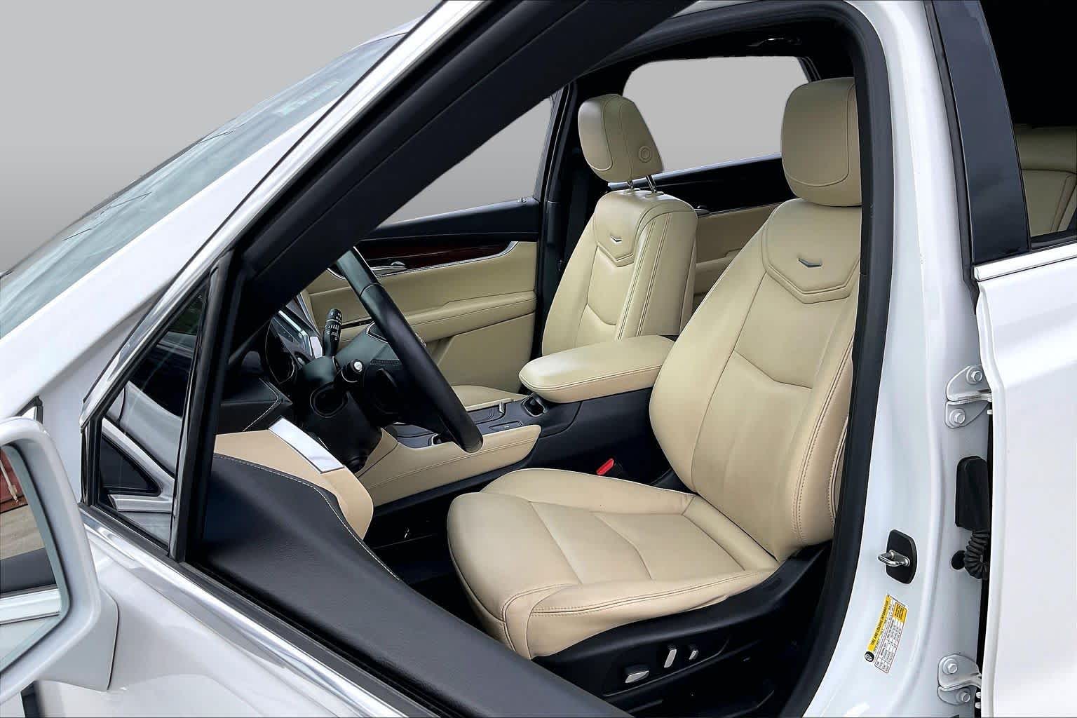 2018 Cadillac XT5 photo 8 of 35