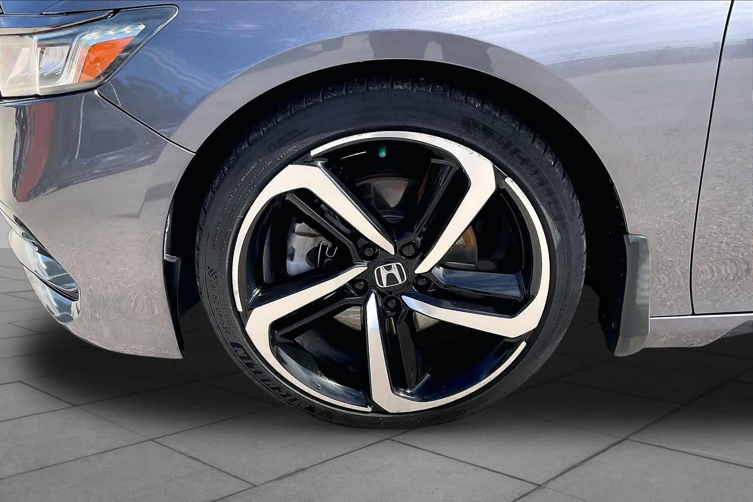 2020 Honda Accord Sedan photo 11 of 34