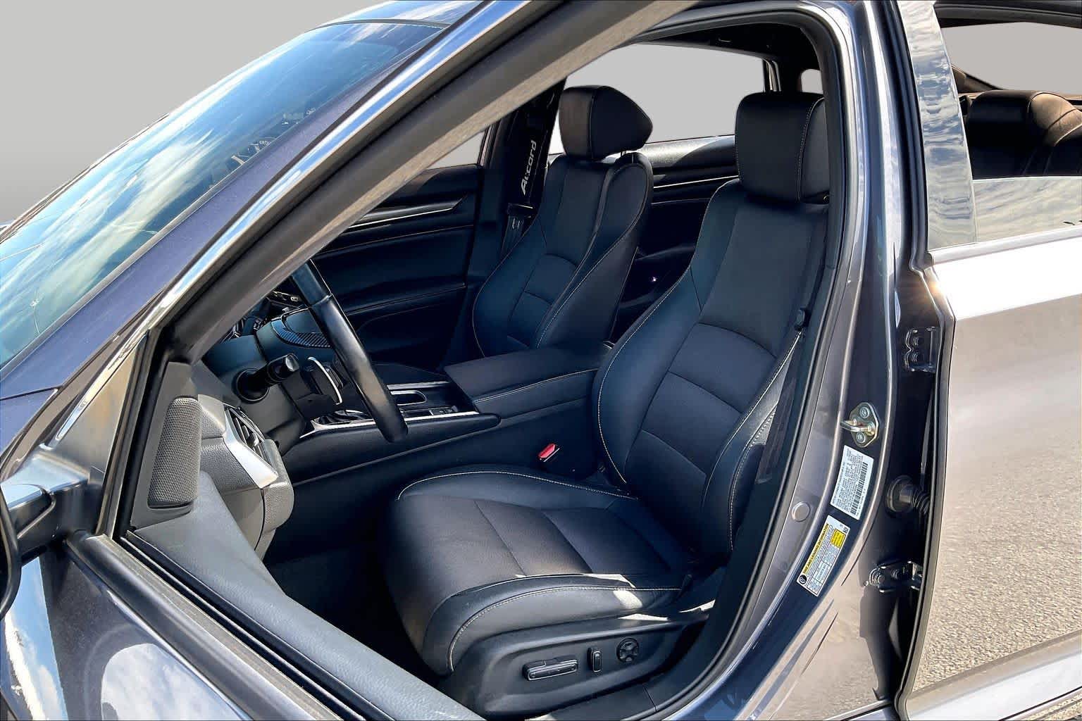 2020 Honda Accord Sedan photo 8 of 34