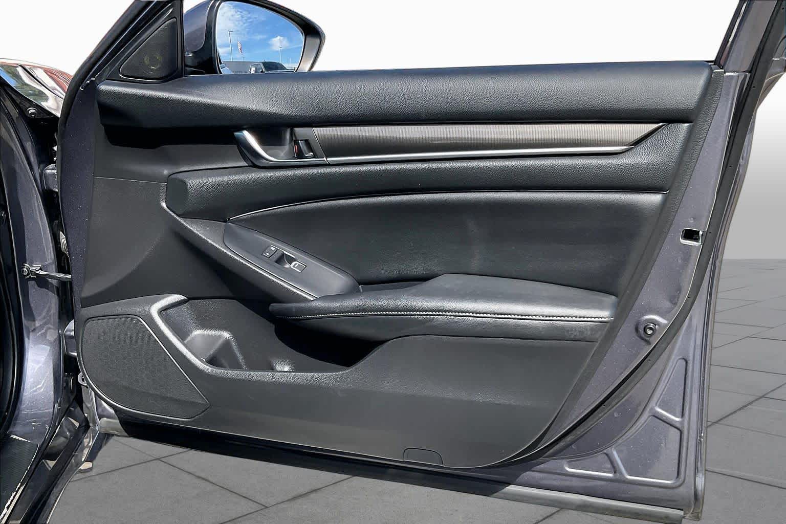 2020 Honda Accord Sedan photo 22 of 34