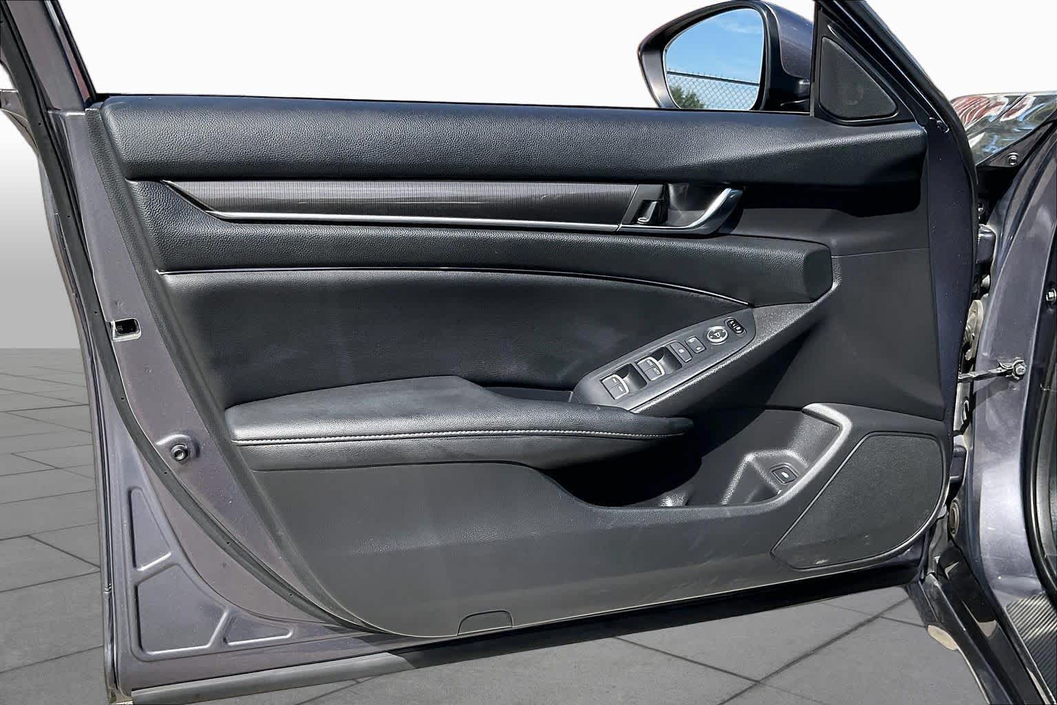 2020 Honda Accord Sedan photo 21 of 34