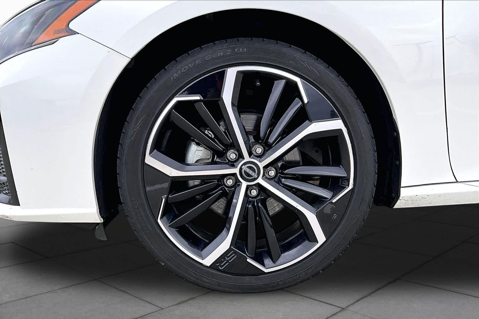 2024 Nissan Altima 2.5 SR Glacier White at HGreg Houston