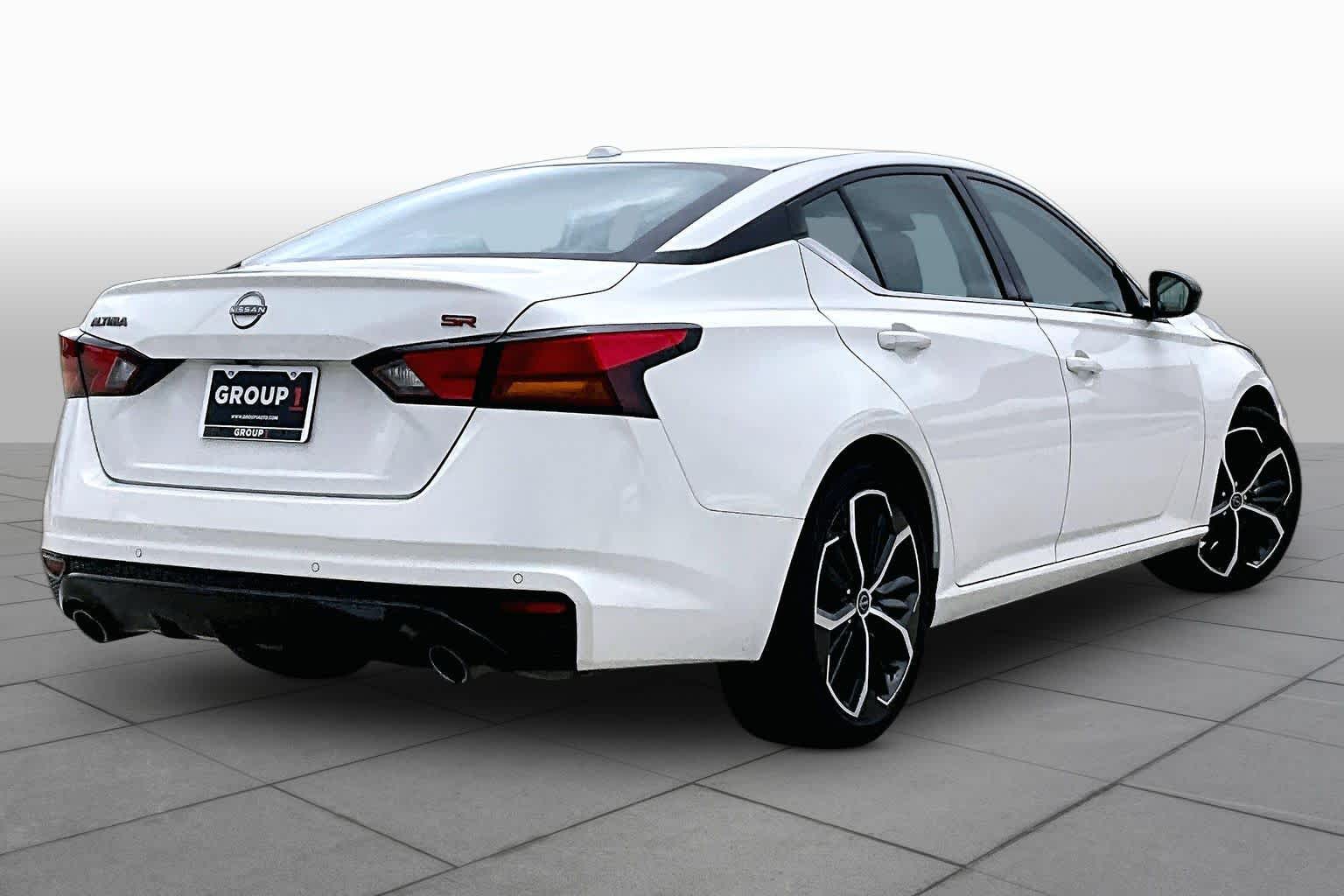 2024 Nissan Altima 2.5 SR Glacier White at HGreg Houston