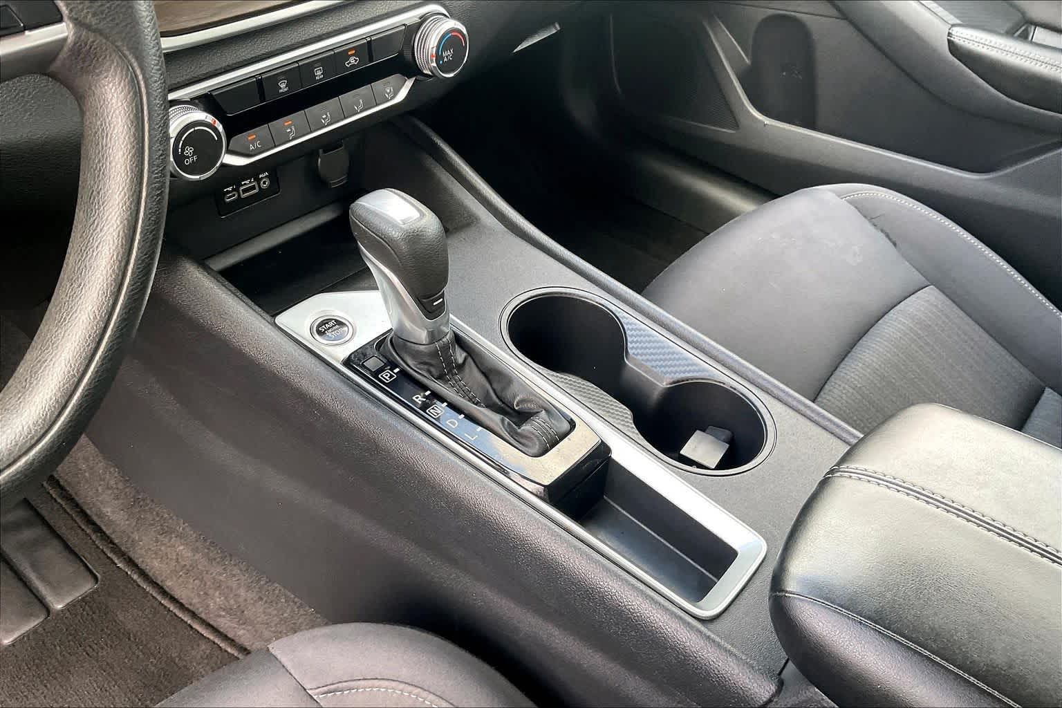 2025 Nissan Altima photo 16 of 33