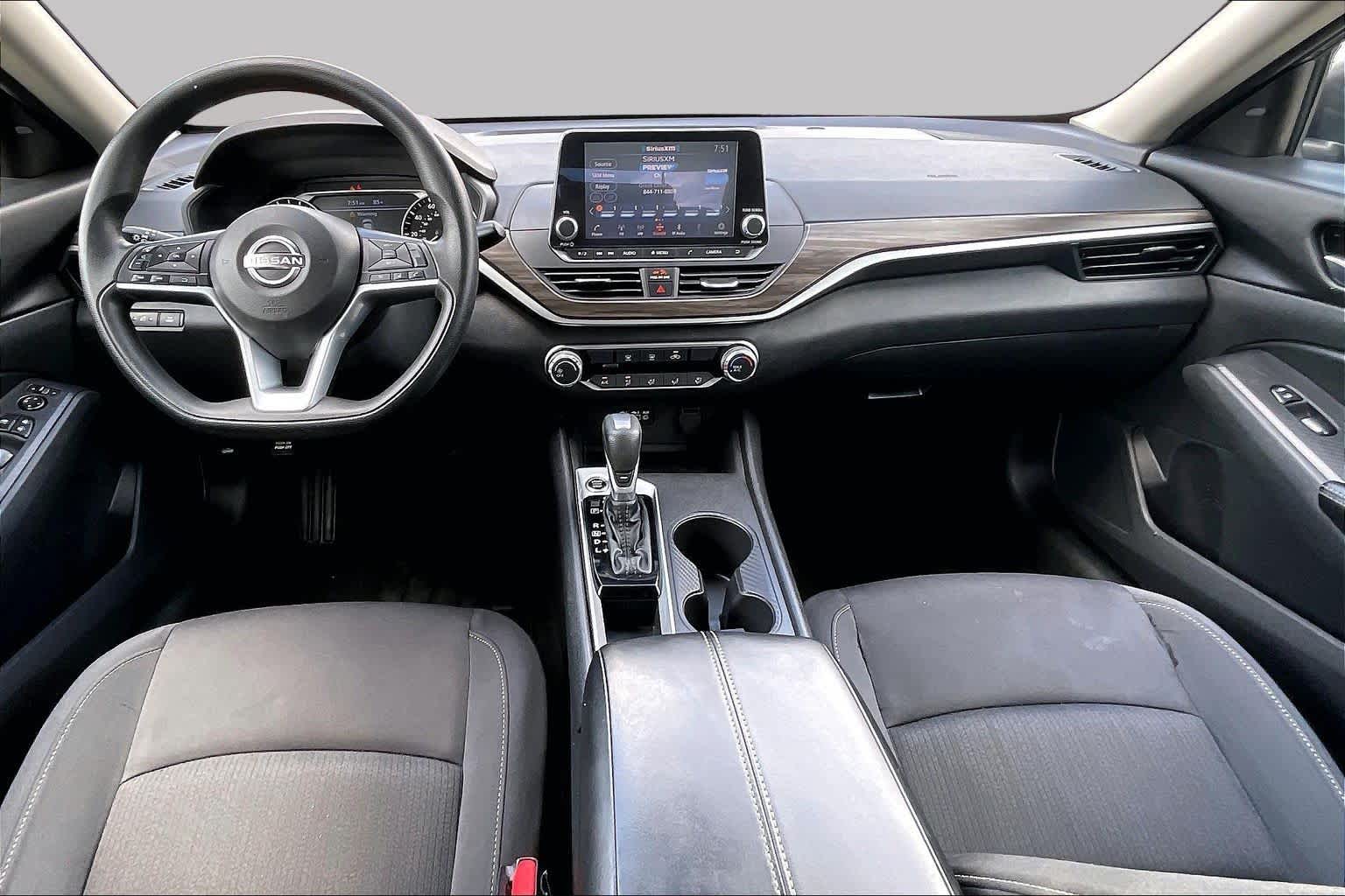 2025 Nissan Altima photo 15 of 33