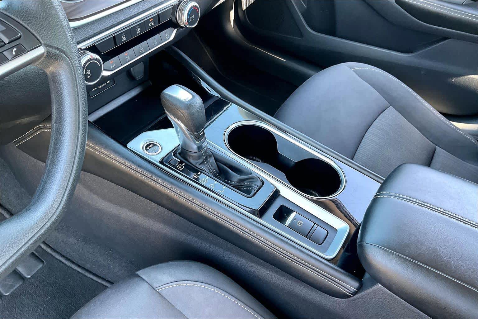 2023 Nissan Altima photo 16 of 34
