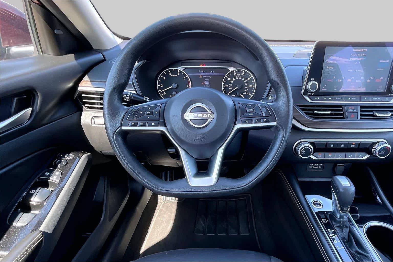 2023 Nissan Altima photo 6 of 34