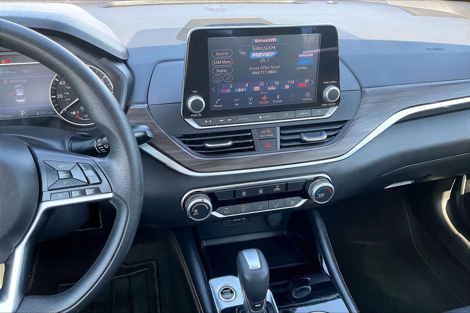 2023 Nissan Altima photo 7 of 34
